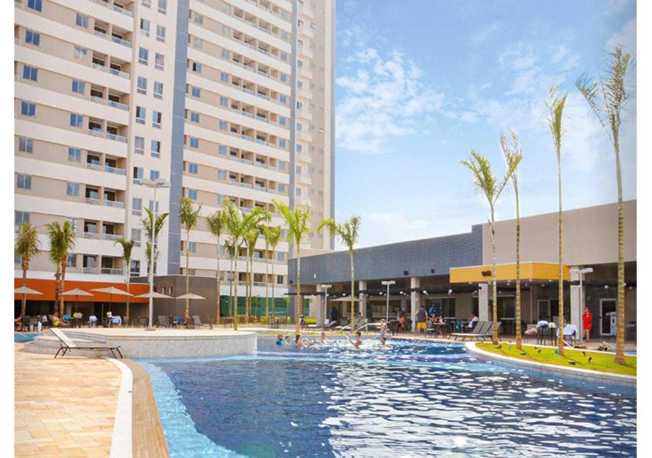 Enjoy Solar Das Aguas Park Resort Olímpia Εξωτερικό φωτογραφία The swimming pool at the 38th floor of the building